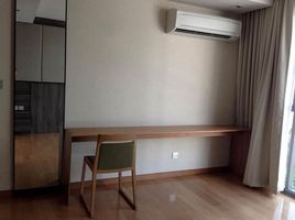 1 Schlafzimmer Appartement zu vermieten im Via Botani, Khlong Tan Nuea