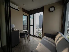 2 Bedroom Condo for rent at Chapter Chula-Samyan, Maha Phruettharam, Bang Rak