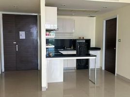 2 Bedroom Condo for rent at Watermark Chaophraya, Bang Lamphu Lang