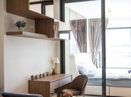 1 Bedroom Condo for rent at Life One Wireless, Lumphini