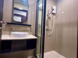 1 Bedroom Apartment for rent at XT Huaikhwang, Din Daeng, Din Daeng