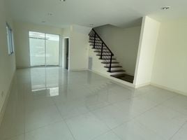 3 Bedroom House for sale in Lat Krabang Bangkok, Lat Krabang