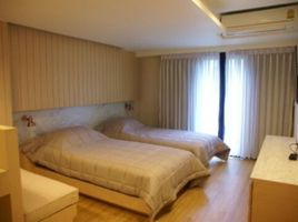 2 Schlafzimmer Wohnung zu vermieten im La Maison Ruamrudee, Lumphini