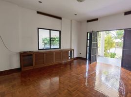 3 Schlafzimmer Villa zu verkaufen im Damrong Niwet, Nong Hoi