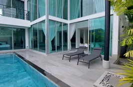 3 bedroom Villa for sale in Phuket, Thailand