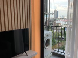 1 Schlafzimmer Appartement zu vermieten im C Ekkamai, Khlong Tan Nuea