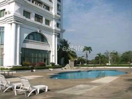 3 Bedroom Condo for sale at Royal Castle Pattanakarn, Suan Luang, Suan Luang
