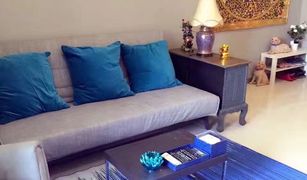 1 Bedroom Condo for sale in Suriyawong, Bangkok M Silom