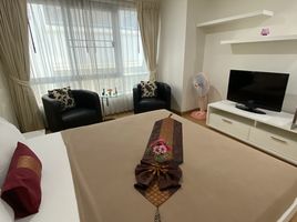 2 Bedroom Apartment for rent at Chanarat Place, Khlong Toei Nuea