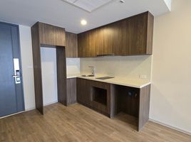 1 Bedroom Condo for sale at Noble Above Wireless Ruamrudee, Lumphini