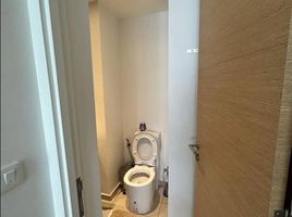 Studio Apartment for rent at The Lofts Ekkamai, Phra Khanong