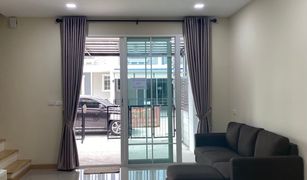 4 Bedrooms Townhouse for sale in Samrong Nuea, Samut Prakan Golden Neo Sukhumvit Lasalle