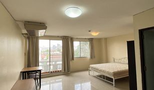 Studio Condo for sale in Sam Sen Nok, Bangkok Garden Place