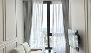 1 Bedroom Condo for sale in Chomphon, Bangkok The Crest Park Residences