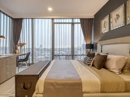 2 Bedroom Apartment for sale at Siamese Exclusive Queens, Khlong Toei