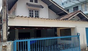 Chang Khlan, ချင်းမိုင် တွင် 4 အိပ်ခန်းများ Whole Building ရောင်းရန်အတွက်