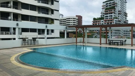 사진들 1 of the Communal Pool at Supalai Place