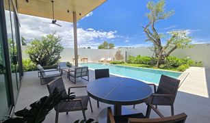 4 Schlafzimmern Villa zu verkaufen in Thep Krasattri, Phuket Mono Champaca