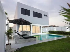 4 спален Вилла for sale in Viewpoint Pattaya Sea Island Touch, Nong Prue, 