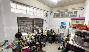 Bang Rak Noi, Nonthaburi Butsaba Ville တွင် 3 အိပ်ခန်းများ တိုက်တန်း ရောင်းရန်အတွက်