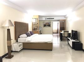 2 Schlafzimmer Wohnung zu verkaufen im Hillside Plaza & Condotel 4, Chang Phueak