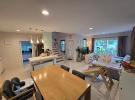 3 Schlafzimmer Haus zu vermieten im Mantana Rama 9-Srinakarin, Hua Mak, Bang Kapi, Bangkok, Thailand
