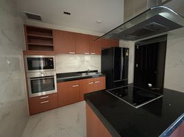 3 спален Кондо в аренду в The Cadogan Private Residences, Khlong Tan Nuea, Щаттхана