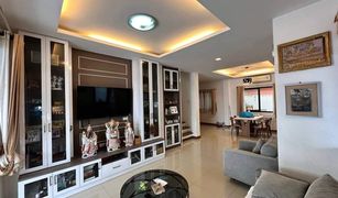 4 Bedrooms House for sale in Nong Prue, Pattaya Uraiwan Grand Villa