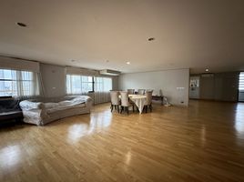 5 Schlafzimmer Appartement zu vermieten im Fairview Tower, Khlong Toei