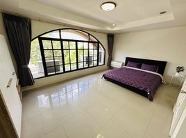 4 Schlafzimmer Villa zu vermieten im Moo Baan Chicha Castle, Khlong Toei Nuea