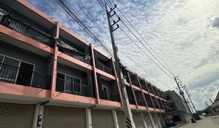 2 Schlafzimmern Reihenhaus zu verkaufen in Phanthai Norasing, Samut Sakhon 