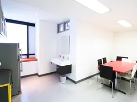 398 кв.м. Office for rent at S.S.P. Tower 1, Khlong Tan Nuea