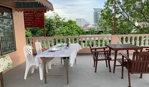 曼谷 Bang Bamru 6 卧室 屋 售 