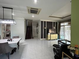 4 Schlafzimmer Haus zu vermieten im Narasiri Topiary Nawamindra, Khlong Kum, Bueng Kum