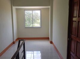 2 Bedroom Townhouse for sale in Nakhon Ratchasima, Bua Yai, Bua Yai, Nakhon Ratchasima