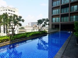 1 Bedroom Condo for rent at Noble Refine, Khlong Tan