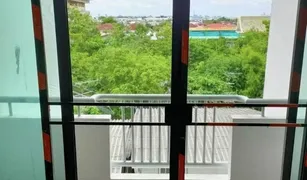 2 Bedrooms Condo for sale in Lat Phrao, Bangkok Thana Place Condominium