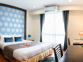 2 Schlafzimmer Wohnung zu vermieten im Sarin Suites, Phra Khanong Nuea