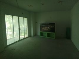 3 спален Кондо на продажу в The Green Places Condominium, Ratsada