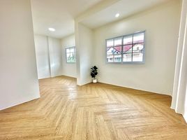 3 Bedroom Townhouse for sale at Baan Saptepa-Pitpimook, Rangsit, Thanyaburi, Pathum Thani