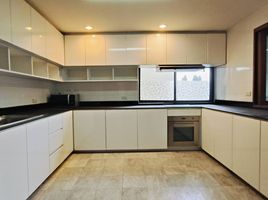 3 Bedroom Condo for rent at Baan Suanpetch, Khlong Tan Nuea, Watthana