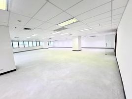 435.86 SqM Office for rent at Ital Thai Tower, Bang Kapi, Huai Khwang, Bangkok