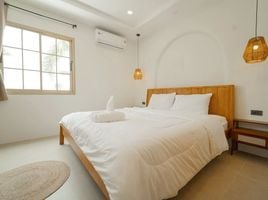 3 Bedroom House for rent at Wongamart Exclusive Place, Na Kluea
