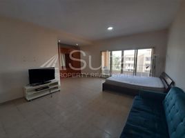 Studio Appartement zu verkaufen im Golf Apartments, Al Hamra Village