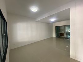 3 Schlafzimmer Reihenhaus zu verkaufen im The Connect Suvarnabhumi 3, Racha Thewa, Bang Phli, Samut Prakan