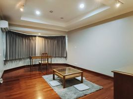 2 Bedroom Apartment for rent at Baan Suanpetch, Khlong Tan Nuea