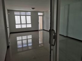 1 Bedroom Townhouse for sale at Boonyong Place, Tha Lo