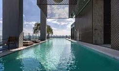 Фото 2 of the Communal Pool at Maru Ladprao 15