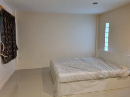 2 Schlafzimmer Reihenhaus zu vermieten im Baan Sailom Pak Kret, Pak Kret