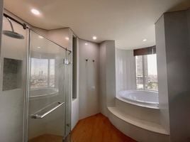 4 спален Кондо на продажу в Watermark Chaophraya, Bang Lamphu Lang